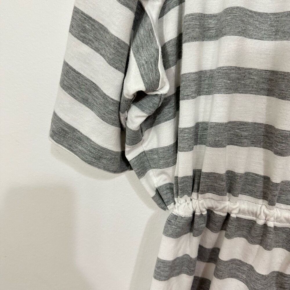 Venus Gray and White Striped Swim Cover Up Hood size 2X - Picture 5 of 7